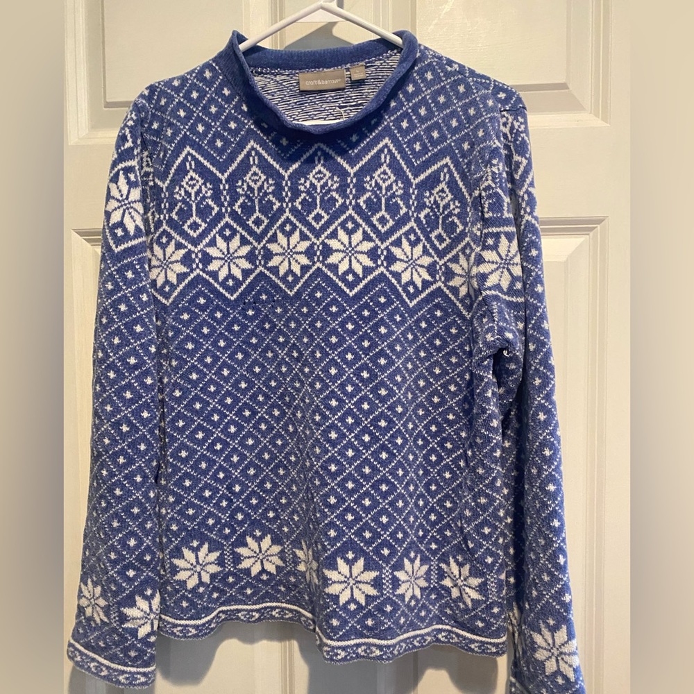 Croft & Barrow Pullover Crewneck Sweater w/Blue & White Snowflake Design SZ L